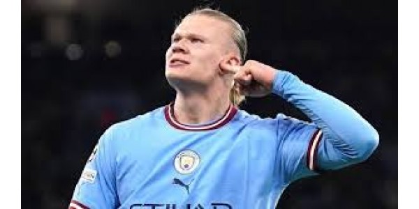 Manchester City signe son premier contrat en Premier League